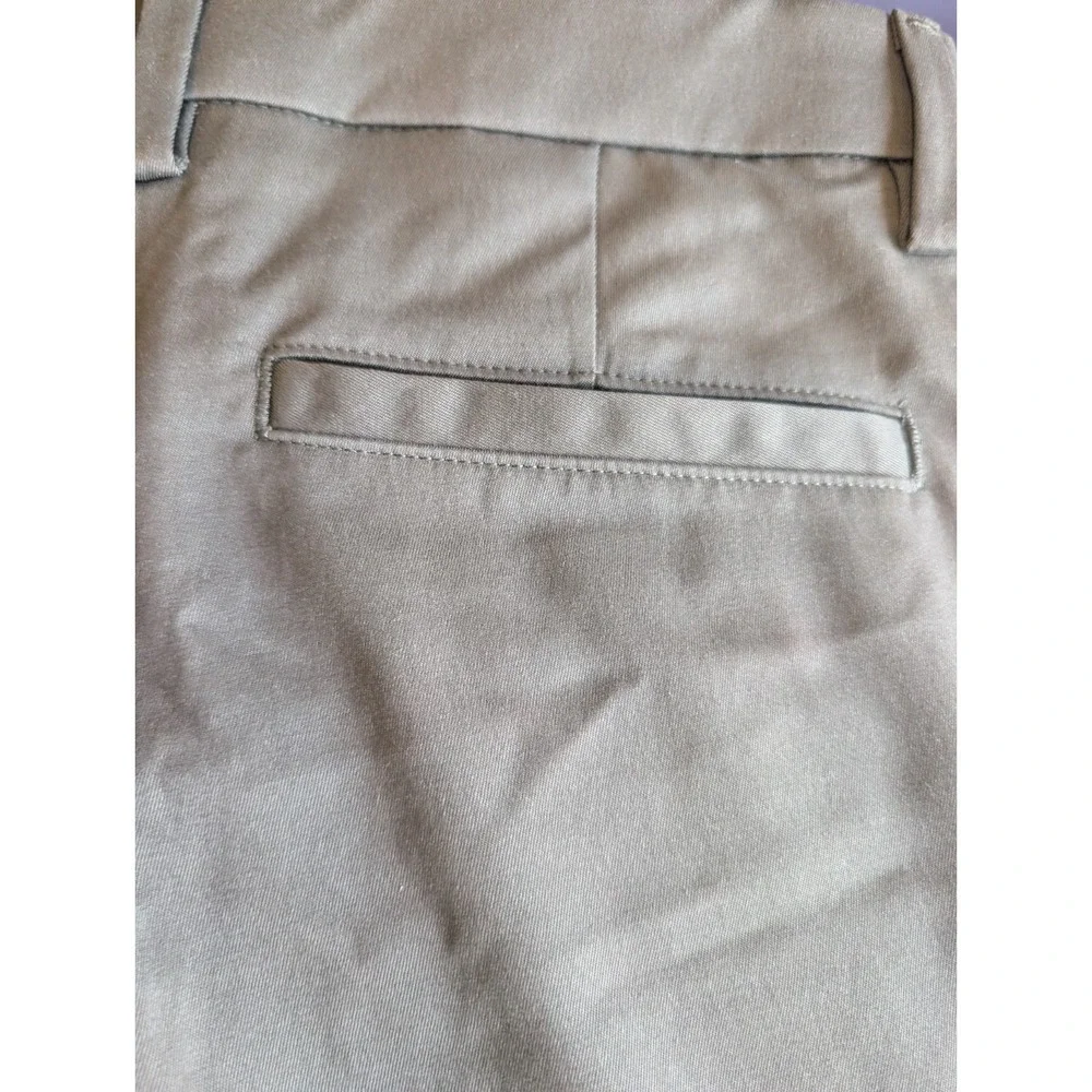 Amazon Essentials Mens Green Slim Fit Chino Shorts Cotton Zip Pockets Size 38